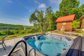 Branson Antlers Lodge Cabin with Private Hot Tub